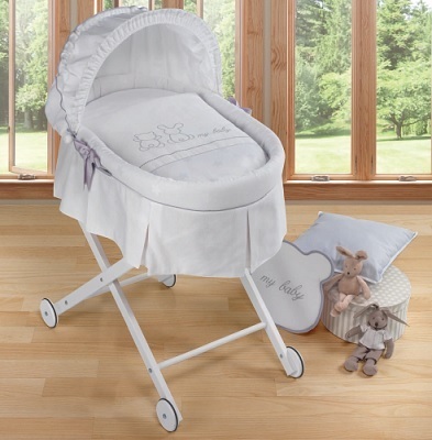 minicuna o moises para bebés con vestidura