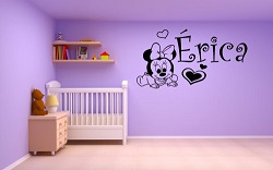 Pared con vinilo del nombre y personaje disney