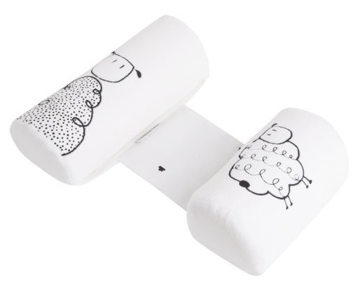 cojin antivuelco para bebé muy bonito con muñequitos