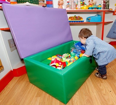baul juguetero cuarto del bebe