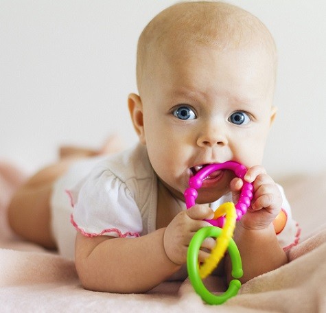beneficios bebe usar mordedor encias